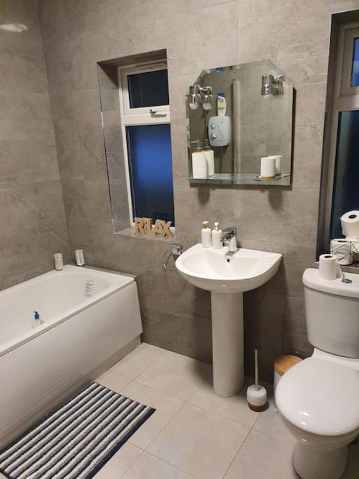 Private 3 Bedroom House Ideal For Family & Friends Killybegs Ngoại thất bức ảnh
